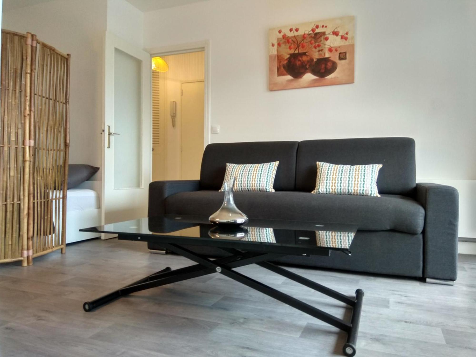 Budget Apart With Balcony And Great View Saint-Denis  Exterior photo