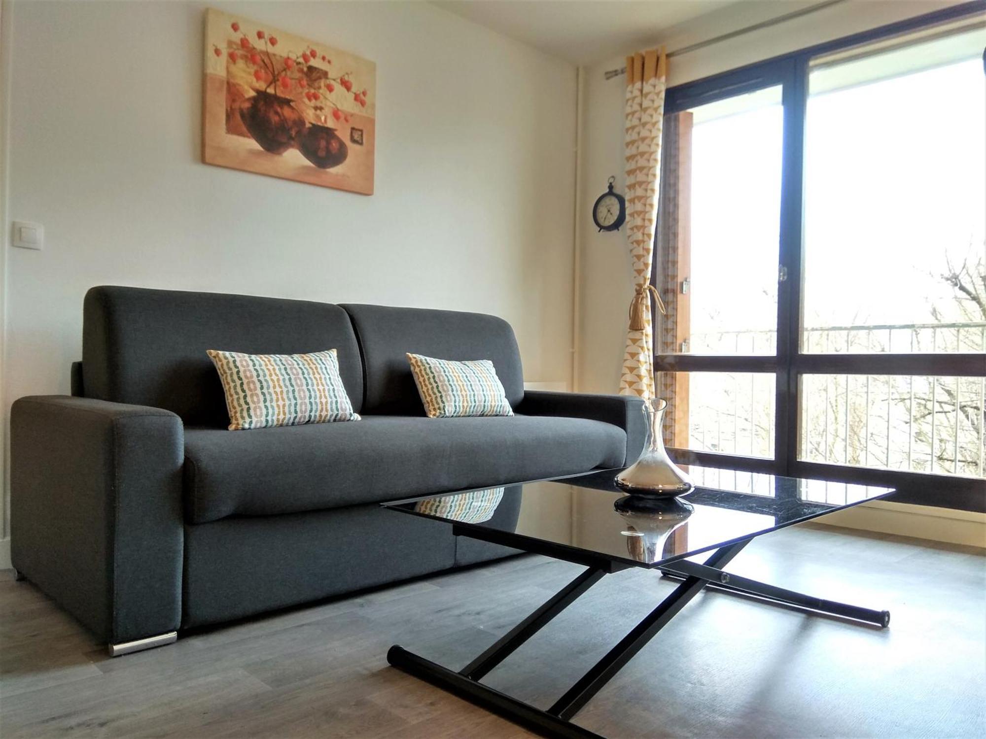 Budget Apart With Balcony And Great View Saint-Denis  Exterior photo