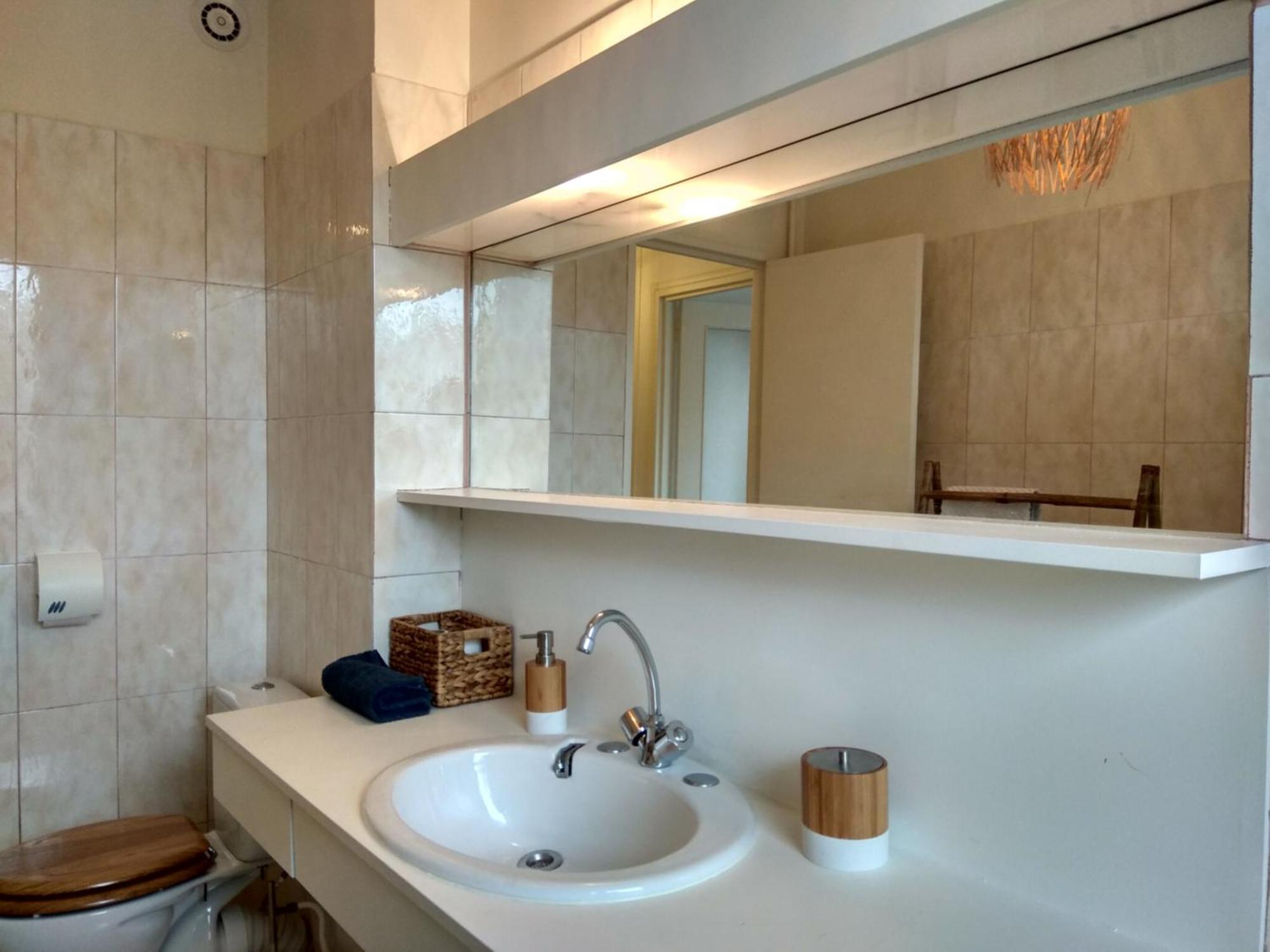 Budget Apart With Balcony And Great View Saint-Denis  Exterior photo